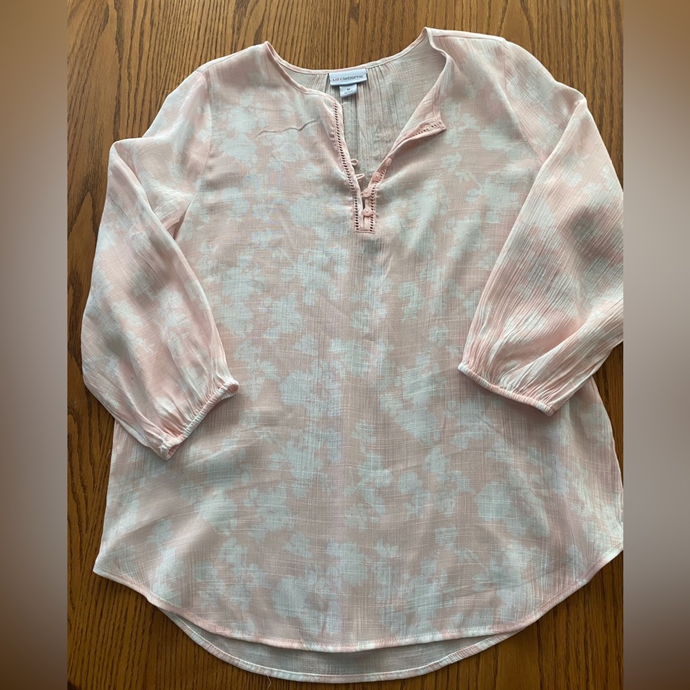 Liz Claiborne size medium pink and white 3/4 sleeve top